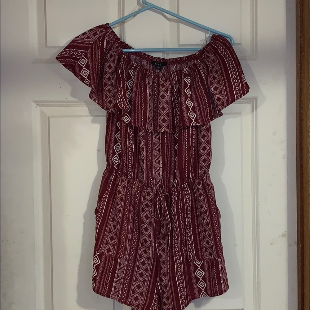 Off the shoulder romper S